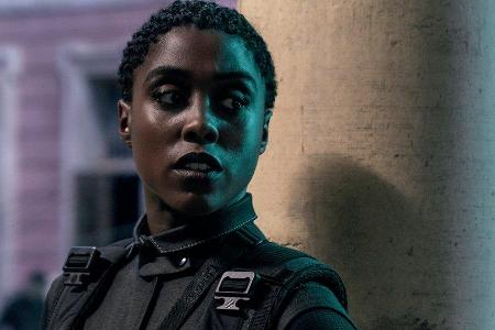 Lashana Lynch als Nomi