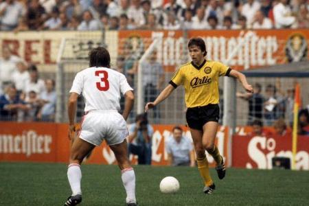 Gleich zweimal trug Jürgen Wegmann (r.) im Laufe seiner Karriere das Trikot der Borussia. Von 1987 bis 1989 verschlug es den...