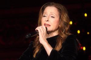 Vicky Leandros nimmt von "Legende" Mikis Theodorakis Abschied