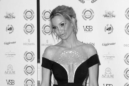 Zahlreiche Stars erinnern sich an die verstorbene Sarah Harding.