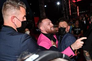 Streit mit Machine Gun Kelly: Conor McGregor tickt bei den VMAs aus