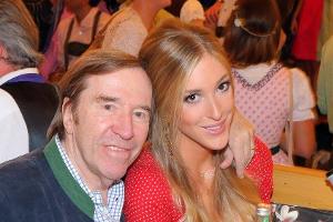 Günter Netzer: Fußballlegende führt Tochter Alana zum Altar