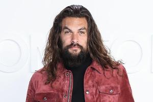Jason Momoa präsentiert seinen neuen "Aquaman"-Anzug