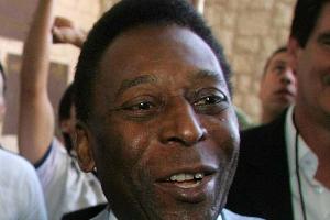 Rätselraten um Pele: Fußball-Legende seit einer Woche im Krankenhaus