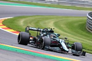 Vettels Motor brennt - und bremst das Feld, Hamilton vor Verstappen