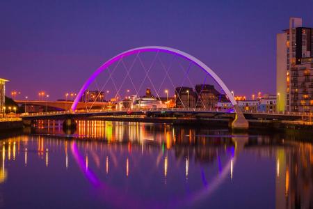 Ebenfalls auf der britischen Insel liegt die schottische Metropole Glasgow. Die größte Stadt des Landes ist vielen Touristen...