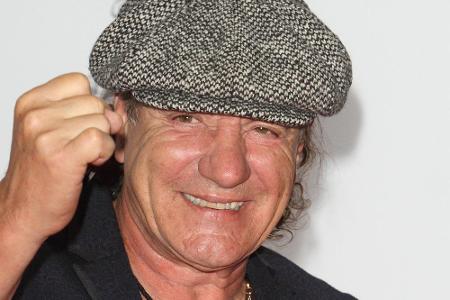 AC/DC-Star Johnson droht sogar völlig taub zu werden. Seine Ärzte haben ihm deswegen eine Frühjahrstour in den USA verboten.