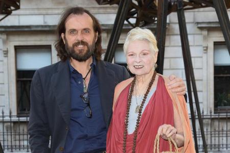 Dass Liebe keine (Alters-)Grenzen kennt, weiß auch Designerin Vivienne Westwood. Sie ist ganze 25 Jahre älter als ihr Mann A...