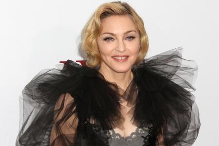 Bei Madonna waren es zwar keine Nacktbilder, die entwendet wurden, dafür klagte die Sängerin, unvollendete Songs ihres 