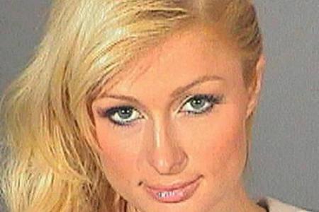 Hotel-Erbin Paris Hilton wurde 2007 ohne Führerschein am Steuer erwischt. Drei Tage musste die Wiederholungstäterin daraufhi...