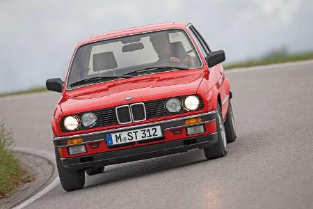 BMW 320i (E30)