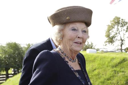 Die ehemalige Königin der Niederlande, Beatrix (80), musste 2013 den Tod ihres Sohnes Prinz Friso verkraften. Er wurde 2012 ...