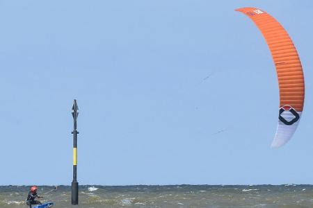 Kitesurferin Leonie Meyer Sport-Stipendiatin des Jahres Kitesurferin Leonie Meyer Sport-Stipendiatin des Jahres