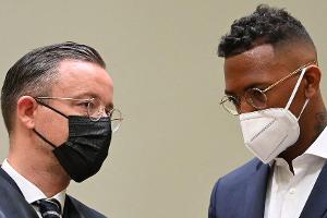 Prozessauftakt: Jérôme Boateng bestreitet Körperverletzungsvorwurf