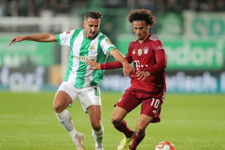 Goliath besiegt David trotz Unterzahl: FC Bayern behauptet Tabellenführung Goliath besiegt David trotz Unterzahl: FC Bayern behauptet Tabellenführung