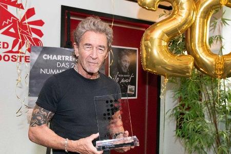 Peter Maffay hat seinen eigenen Chartrekord getoppt. Peter Maffay hat seinen eigenen Chartrekord getoppt.