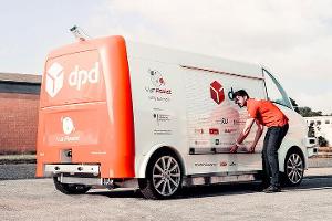 Autonom fahrendes Paketauto