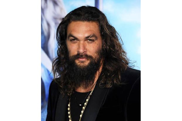 Einige mögen darüber betrübt sein, wenn die eigenen Kinder sich nach etwas anderem umsehen, doch Schauspieler Jason Momoa ge...