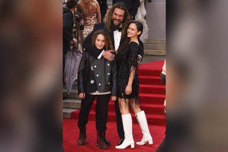 Jason Momoa mit seinen Kindern Nakoa-Wolf und Lola bei der Premiere von Jason Momoa mit seinen Kindern Nakoa-Wolf und Lola bei der Premiere von