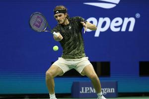 Tsitsipas mit nächstem Sieg - und nächster langer Toilettenpause