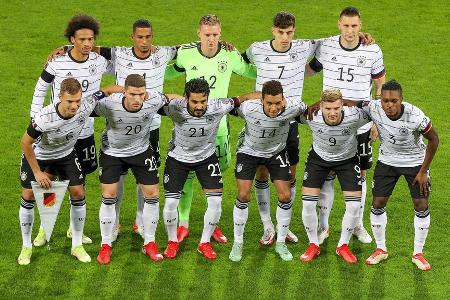 Hansi Flick hat sein Debüt als Bundestrainer gegeben. In seinem ersten Spiel tat sich die deutsche Nationalmannschaft in der...