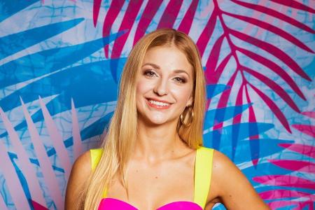 An die Liebe auf den ersten Blick glaubt Studentin Sarah (23) aus Lenningen.