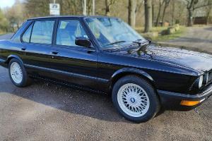 BMW M5 (E28) - US-Version