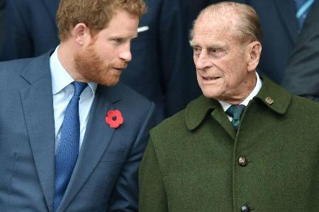 Prinz Harry mit seinem Großvater Prinz Philip bei einem gemeinsamen Auftritt.