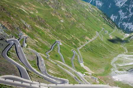 Vom Vinschgau geht das Suldental ab, welches wiederrum als Abzweig dient für den Aufstieg zum Stilfser Joch, einem der bekan...