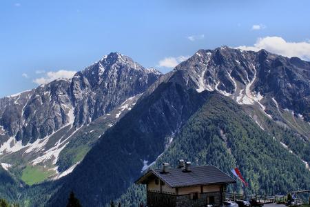 Das Passeiertal finden Sie im Norden von Südtirol, zwischen der Texelgruppe und den Sarntaler Alpen. Wie fast überall überra...