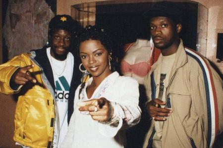 Wyclef Jean, Lauryn Hill und Pras Michel treten zum ersten Mal seit 15 Jahren wieder gemeinsam auf. Wyclef Jean, Lauryn Hill und Pras Michel treten zum ersten Mal seit 15 Jahren wieder gemeinsam auf.