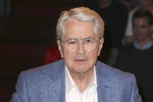So "boxt" sich Frank Elstner durch seine Parkinson-Erkrankung