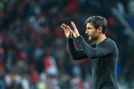Keine Sentimentalitäten: Van Bommel cool vor Duell mit Vorgänger Glasner Keine Sentimentalitäten: Van Bommel cool vor Duell mit Vorgänger Glasner