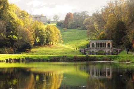 Mehrmals ist der Prior Park in der Serie zu sehen. Zum Beispiel, wenn die feinen Herrschaften spazieren gehen. Die Anlage is...