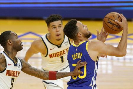 NBA: Curry überflügelt Chamberlain NBA: Curry überflügelt Chamberlain
