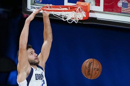 NBA: Kantersieg für Kleber mit Dallas - Curry baut Rekord aus NBA: Kantersieg für Kleber mit Dallas - Curry baut Rekord aus