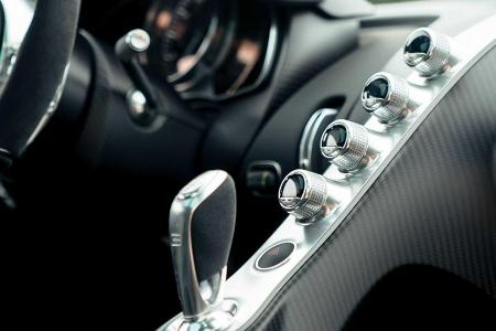 Bugatti Chiron Sport und Pur Sport: Augenschmaus bei Pariser Fotoshooting