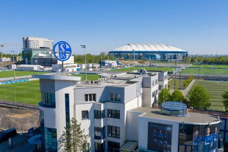 Schalke verbucht Minus von 52 Millionen Euro und stoppt Umbau des Vereinsgeländes