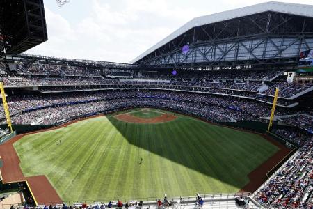 38.238 Zuschauer: MLB-Partie in Texas vor fast ausverkauftem Haus