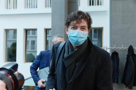 Christian Drosten mit OP-Maske