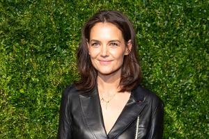 Wie süß Katie Holmes ihrer Tochter Suri zum Geburtstag gratuliert