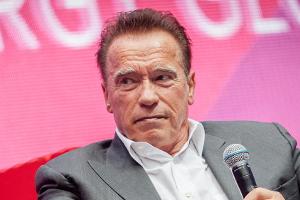 Schwarzenegger trifft sich mit Cameron bei "Arnold's Stammtisch"