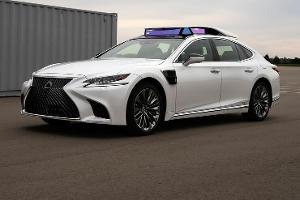 Entwicklung autonomer Toyotas mit Apex-OS