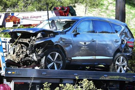 Bis zu 140 km/h schnell: Raserei Ursache für Woods-Unfall Bis zu 140 km/h schnell: Raserei Ursache für Woods-Unfall