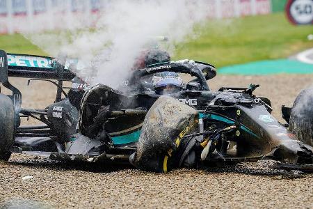 Lag nach dem Qualifying deutlich hinter Teamkollege Lewis Hamilton. Verlor beim Start sorgar noch weitere Positionen. Fuhr d...