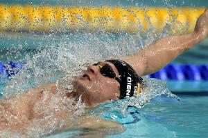 Diener schwimmt zum Olympia-Ticket