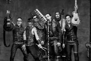 Rammstein: Diese Designer-Modestücke gibt es jetzt von der Kultband