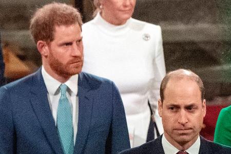 Prinz Harry (li.) und Prinz William bei einem Gottesdienst in London 2020. Prinz Harry (li.) und Prinz William bei einem Gottesdienst in London 2020.