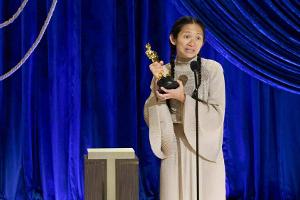 Nach historischem Sieg: China verschweigt Oscar-Gewinn von Chloé Zhao