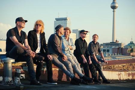 Kai Wingenfelder, Christof Stein-Schneider, Thorsten Wingenfelder, Rainer Schumann, Gero Drnek und Christian Decker (v.li.) ... Kai Wingenfelder, Christof Stein-Schneider, Thorsten Wingenfelder, Rainer Schumann, Gero Drnek und Christian Decker (v.li.) ...